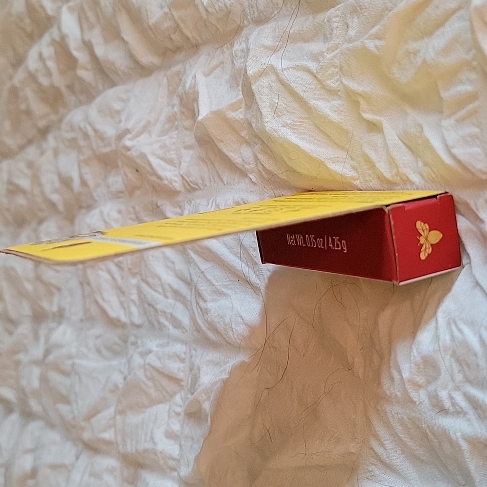 Burts Bees Shortbread cookie chapstick - Picture 4 of 5